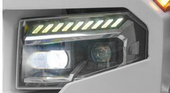  全車(chē)可選配LED燈具，節(jié)能環(huán)保。